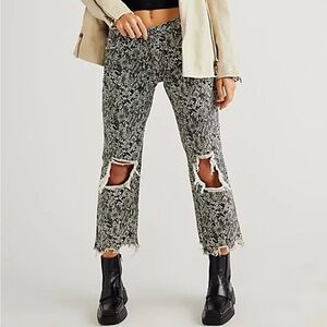 Sz 26 Free People Black and White Snake Print Jeans
